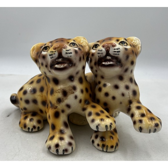 VTG Italian Ceramic Cheetah Figurine 70s Cheetah Cubs Set of 2 - Picture 1 of 10